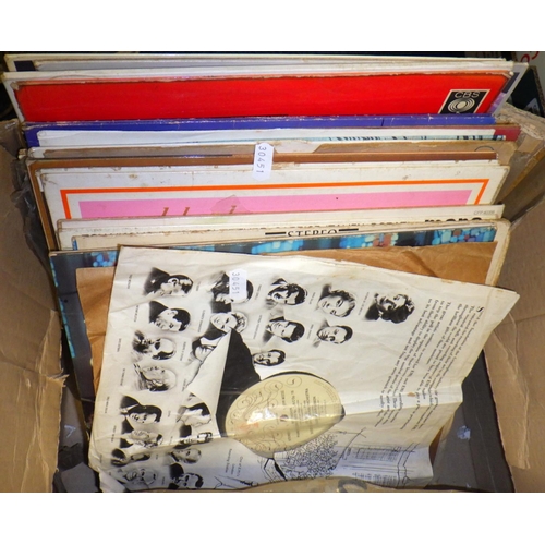 280 - A group of 5 cases of vintage records