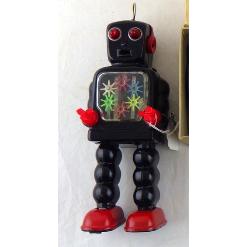 402 - A KO Japanese clockwork robot 26cm tall together with a boxed 1936 Ford kit AF (2)