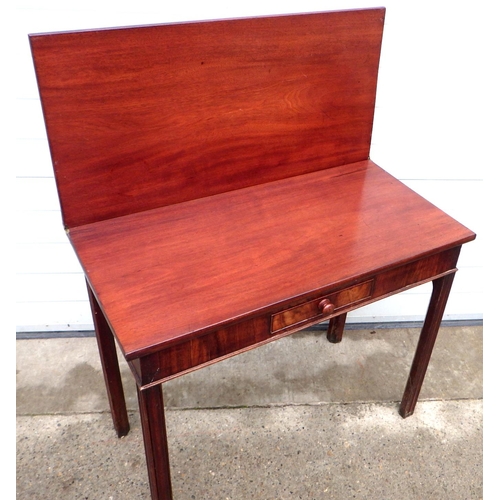 677 - A 19th cen mahogany tea table with single drawer, 93cm wide