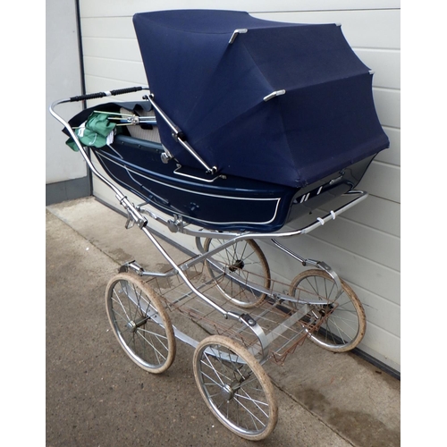 682 - A blue Marmet pram, 119cm long