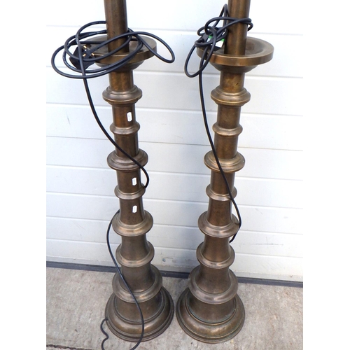 702 - A pair of turned metal lamp standards, 160cm tall, incl fitting