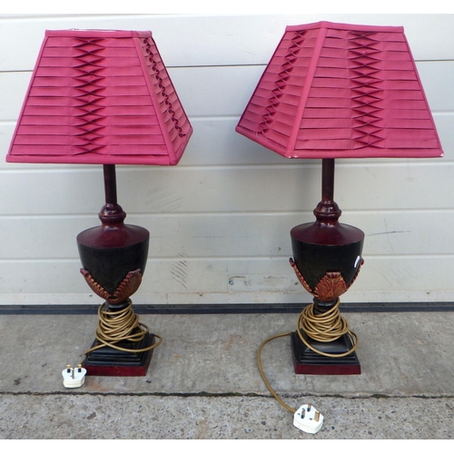 844 - A pair of metal table lamps