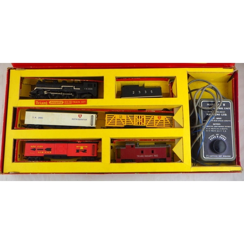 244 - A Tri-Ang 00 gauge train set AF