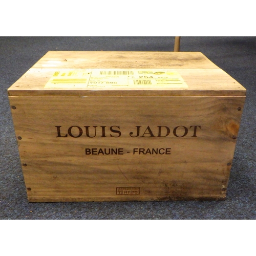 61 - Louis Jadot Beaune 1er Cru Clos Des Couchereaux 2009, an unopened case of six 0.75lt bottles.   Ex. ... 