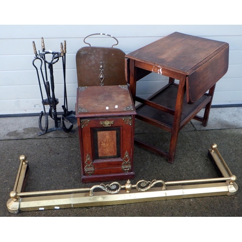 730 - A brass fender, compendium, coal box, fire screen and a trolley (5)