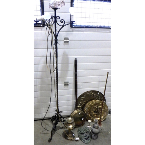 779 - A wrought iron lamp stand together with misc metal wares (qty)