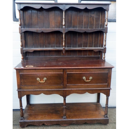 794 - An oak dresser