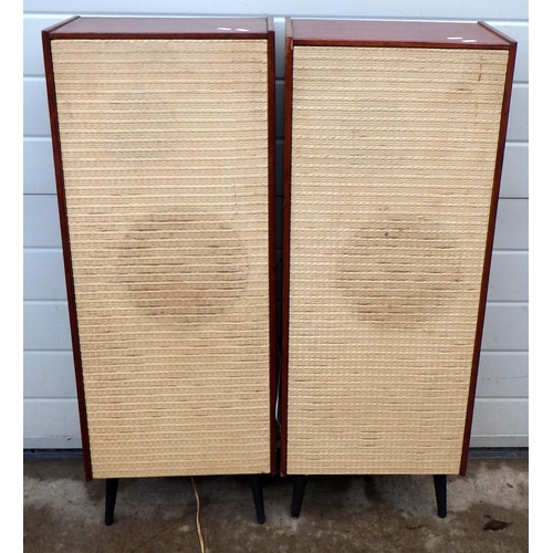 800 - Two tall speakers