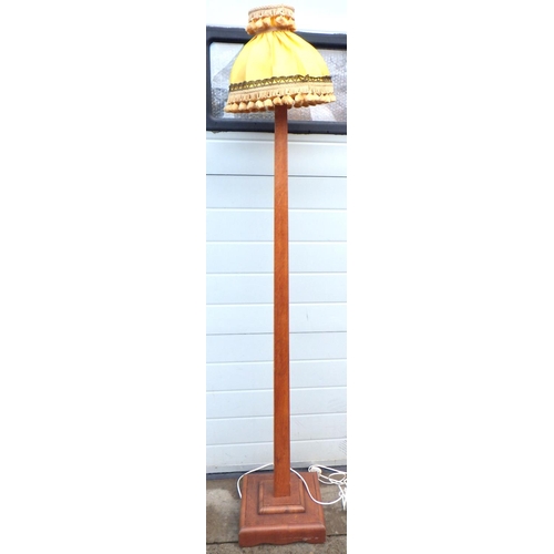 801 - An Art Deco standard lamp