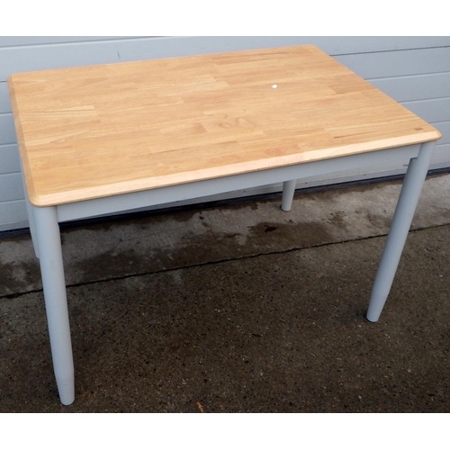 804 - A modern kitchen table