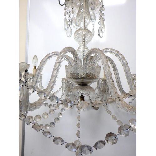 809 - A large 20thC glass 8 branch chandelier af