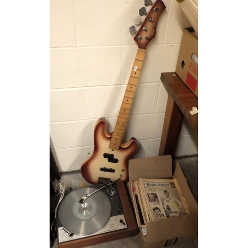 821 - A Electric guitar, turntable and Radio Times.
Failed electrical test.