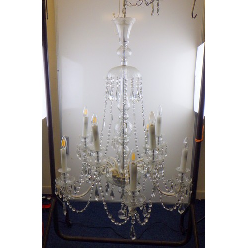 789 - A large branch glass chandelier
The Estate of Mr Darrell Buttery