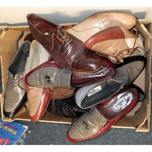 214 - A qty of mens shoes mainly 11 1/2