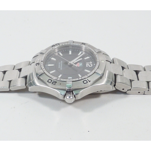 62 - A Tag Heuer Aquaracer bracelet watch, stainless steel having a grey dial, quartz movement.  40mm acr... 