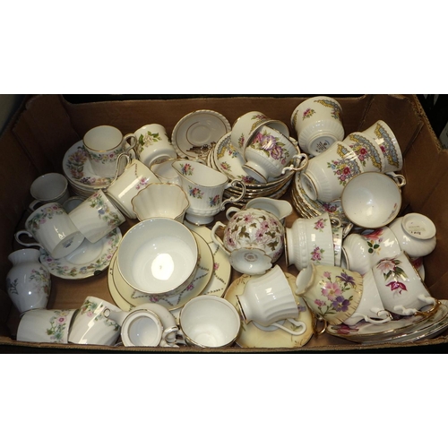 311 - A qty of misc tea ware, spill vases etc (2)