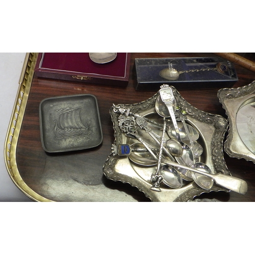 121 - A collectors' lot including a pair of silver shoe buckles, a silver baby's rattle, a silver spoon, a... 