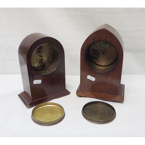 562 - Two Edwardian inlaid mantle clocks 21 & 23 cm tall (2)