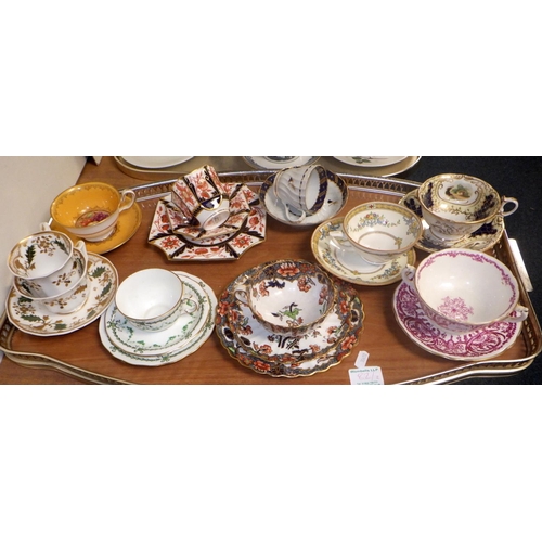 82 - A group of various tea cups & saucers to include Coalport, Copeland, Crown Derby etc (2)