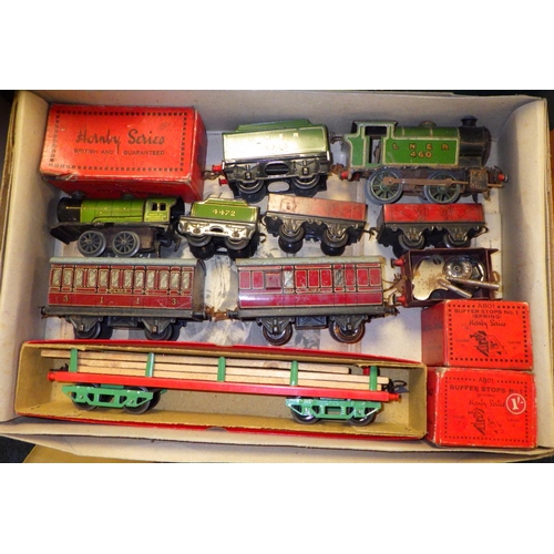 137 - Hornby O Gauge tinplate model railways including locomotives, rolling stock and track, some boxed.  ... 