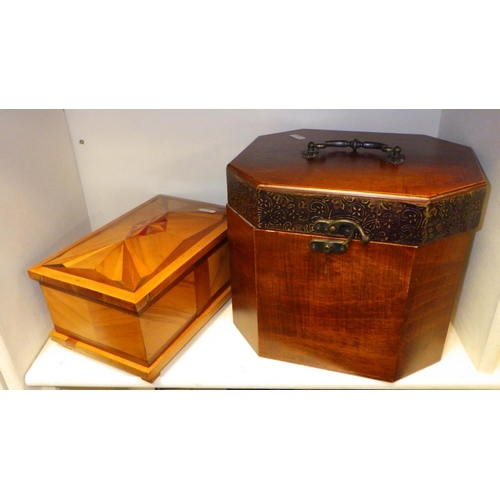 220 - A group of five various boxes together with an oak tray