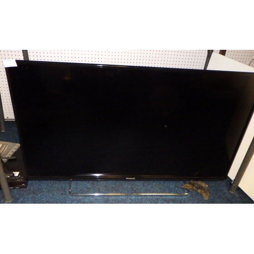 251 - A Panasonic flat screen tv & Dvd player (2)