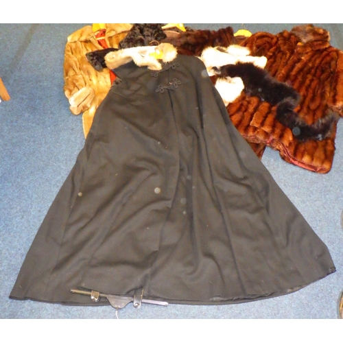 321 - A qty of vintage coats, cloak etc