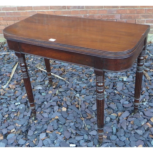 512 - A 19th cen mahogany tea table on turned & reeded legs (top a/f), ex The Retreat (68)