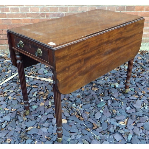 514 - A 19th cen mahogany Pembroke table on reeded legs, top cracked, ex The Retreat (30)