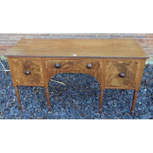 516 - A 19th cen mahogany straight fronted sideboard with reeded edge on turned legs, 162cm wide, ex The R... 