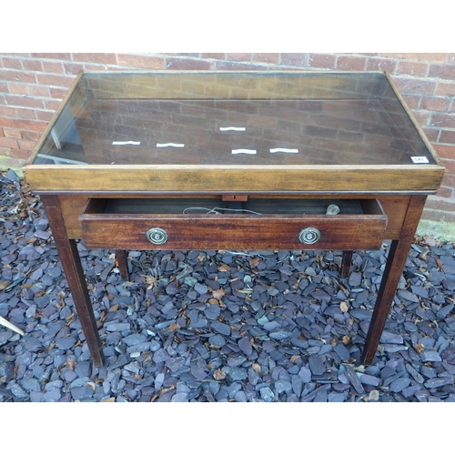 541 - A display table, converted from a washstand, 105cm wide, ex The Retreat, (21)