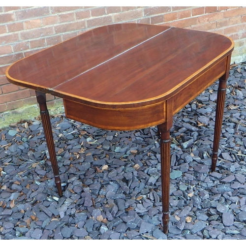 547 - A 19th cen mahogany & satinwood banded tea table on reeded legs, ex The Retreat (25)