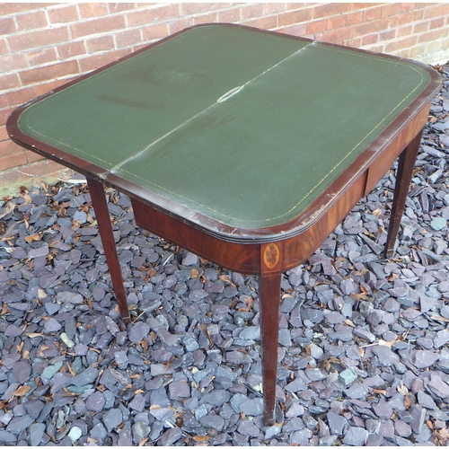 550 - A 19th cen mahogany card table on square tapering legs with block feet, leather inset top, ex The Re... 