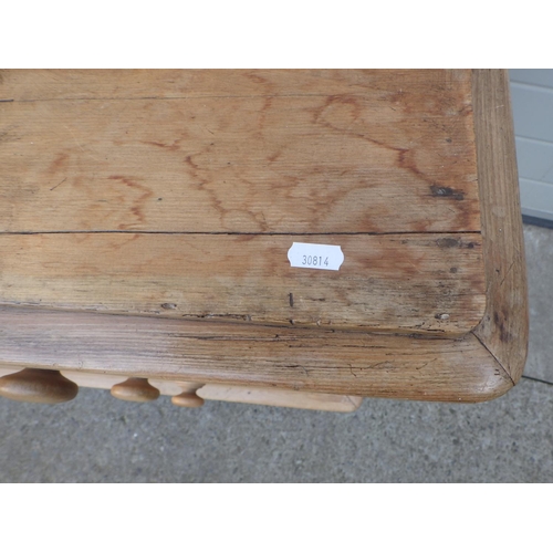 677 - A stripped pine chest of drawers, 103cm wide