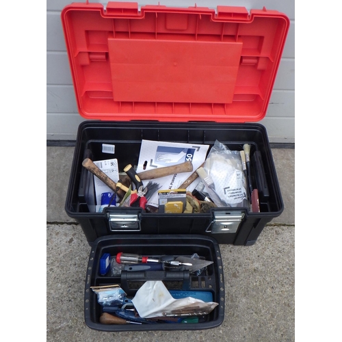 740 - A toolbox & contents