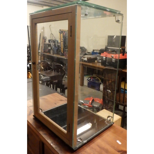 760 - A small glass shop display cabinet, 61cm tall