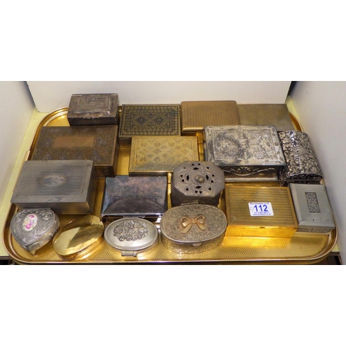 112 - A tray of various metal lidded boxes together with a group of further wooden boxes etc (2)  692084 &... 