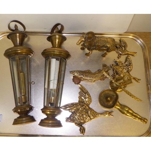 142 - A pair of brass framed lamps af together with a qty of misc brass animals etc 628853 & 412775