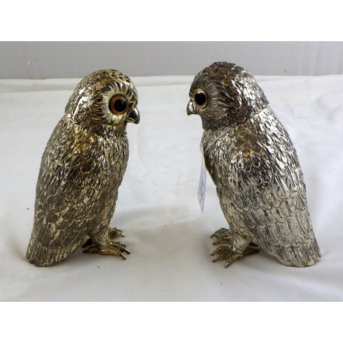 145 - A pair of plated owl sifters / condiment pots  628865