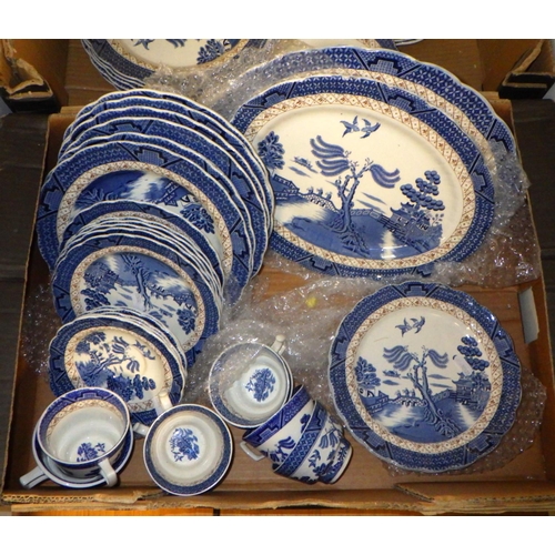 193 - A qty of Booths willow pattern table ware (2)