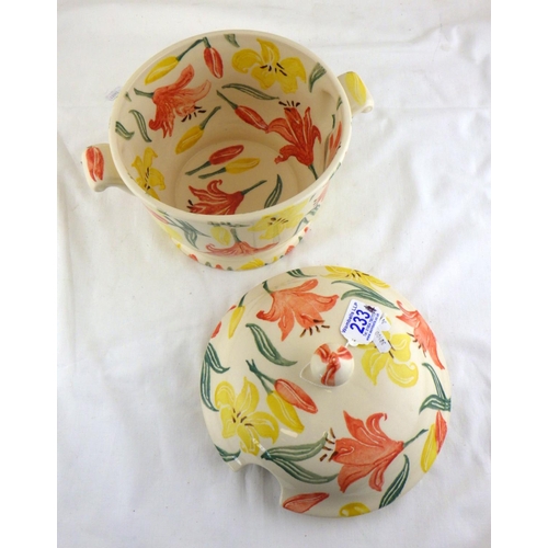 233 - An Emma Bridgewater spongeware soup bowl