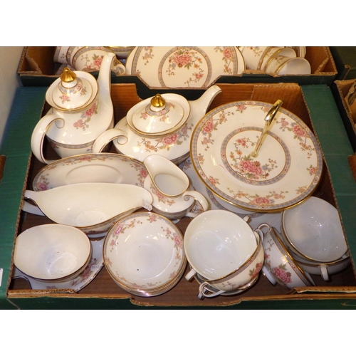 356 - A large qty of Royal Doulton Canton table ware together with a qty of Royal Doulton Tumbling leaves ... 