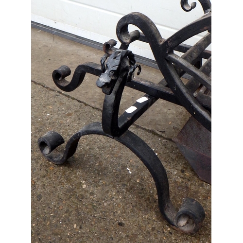 675 - A wrought iron fire basket