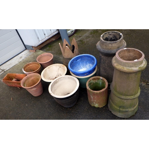 682 - Three chimney pots and various planters