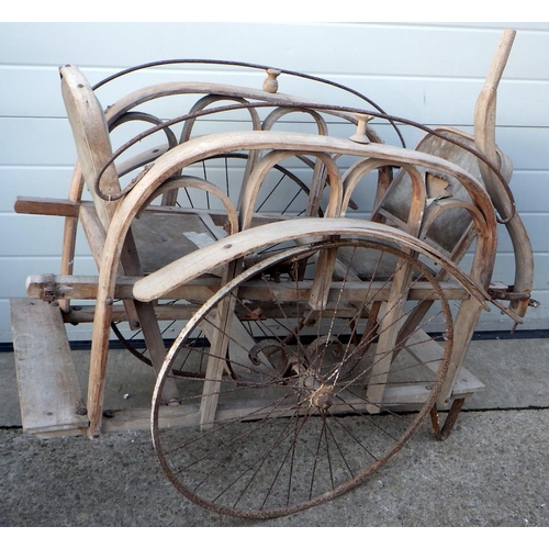 790 - A 19th cen dog cart, for two children, a/f worm, one fork broken