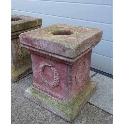 870 - Two concrete plinths