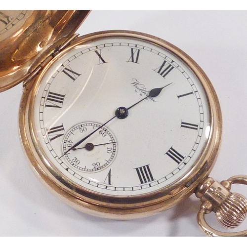 7 - A Waltham pocket watch having a keyless wind lever movement in a Denison 9ct gold full hunter case, ... 