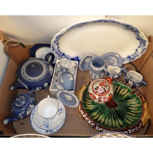 212 - Paragon cabinet tea cups and saucers, other Paragon teaware; figurines incl Coalport; Worcester Eves... 