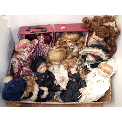 252 - A group of porcelain dolls