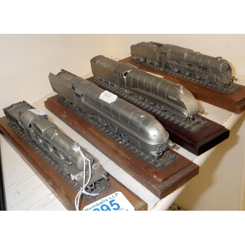 295 - Six model trains